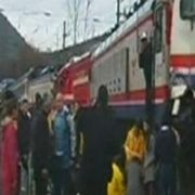 FLAŞ.. 2 YOLCU TRENİ KAFA KAFAYA ÇARPIŞTI