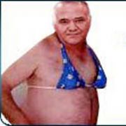 AHMET ÇAKAR A BİKİNİ Yİ SİZ GİYDİRİN