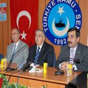 MEMUR,MÜJDELİ HABER BEKLİYOR