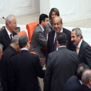 E  POSTA VE SMS İCAD OLDU, VEKİLLERİNİN POSTA SI AZALDI