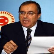 CHP’Lİ KART’TAN MİLLİ SAVUNMA BAKANI İLE İLGİLİ ŞOK İDDİA 