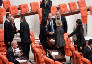 MECLİS TE BDP Lİ VEKİLLERİN YEMİN GÜNÜ