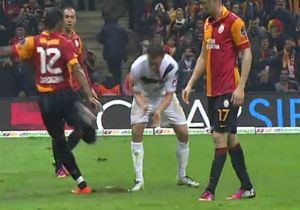 PENALTI NOKTASINA ALKIŞ!