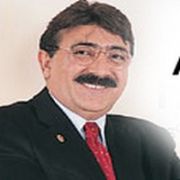 AKP Lİ VEKİL DİNLEMEYE TAKILDI