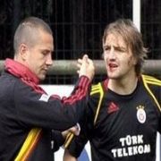 ARDA, CANER İN DUDAĞINI PATLATTI!