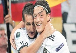 MESUT JUVENTUS A MI GİDİYOR!