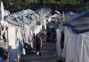 Bin 500 Türkmen Türkiye Sınırında