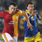 ANKARAGÜCÜ, G.SARAY I EVİNDE DAĞITTI 4-2