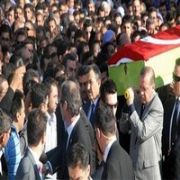 ERDOĞAN, AK PARTİLİ VEKİL İN CENAZESİNDE
