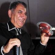 ÜNİVERSİTE DEKİ KONFERANSA SUCUKLA GİTTİ!