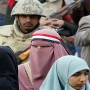 MISIR DA ORDU, TAHRİR MEYDANINA GİRDİ!