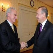 BAŞBAKAN, ACEMİ ELÇİ İLE 1,5 SAAT GÖRÜŞTÜ!