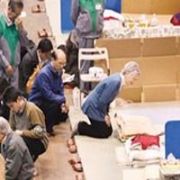 İMPARATOR DİZ ÇÖKTÜ!