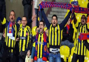 FENER TARAFTARI BUNU DA YAPT!