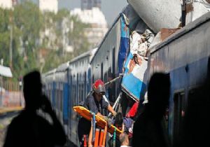 ARJANTİN DE KORKUNÇ TREN KAZASI,40 ÖLÜ