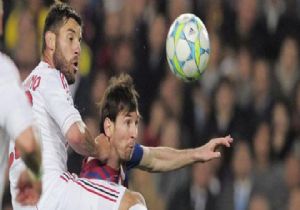 BARÇA, 2 PENALTIYLA TURU KAPTI!