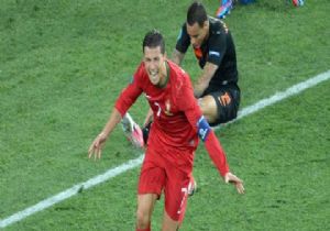 HOLLANDA NIN İPİNİ RONALDO ÇEKTİ!