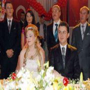 MHP Lİ VEKİL DEN KIZINA EĞLENCESİZ DÜĞÜN
