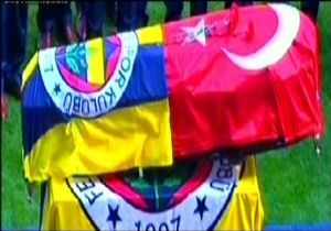 KADIKÖY DE GÖZYAŞLARI SEL OLDU!