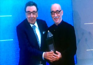 Şener Şen e Aydın Doğan Vakfı Ödülü