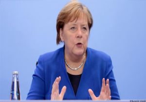 Merkel in Korona Testi Negatif Çıktı
