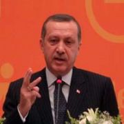 ERDOĞAN, MYK ÜYELERİNE  EN SEVDİĞİ ŞİİR İ HEDİYE ETTİ