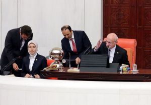 Meclis te Bir İlk