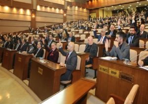 Ve AK Parti Mevlüt Uysal ı Açıkadı