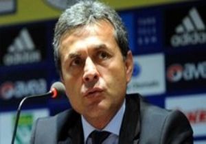 AYKUT KOCAMAN İLK 11 İNİ BELİRLEDİ