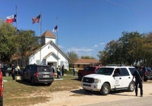Teksas ta Kilisede Katliam,27 Ölü