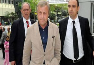 BURSASPOR LU YÖNETİCİLERE TAHLİYE!