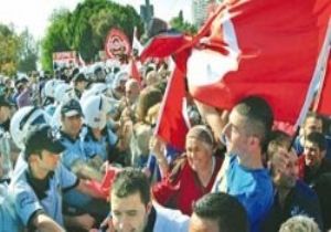 ANKARA DA ANA ARTERLER BAYRAM A KAPANDI
