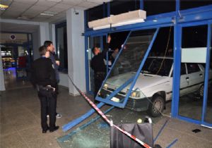 ARABAYLA ACİL SERVİSE DALDI!
