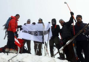 GAZETECİLERDEN AĞRI YA ANLAMLI TIRMANIŞ!