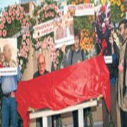 KIZIL BAYRAKLA UĞURLANDI!
