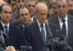 SAĞINDA AK PARTİLİ, SOLUNDA MHP Lİ OĞLU!