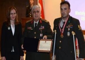 KOMUTANLAR KAHRAMAN GAZİ İÇİN TOPLANDI 