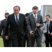 BEŞİKTAŞ YÖNETİMİ, DÜŞÜNDÜ!, KALMAYA  KARAR VERDİ