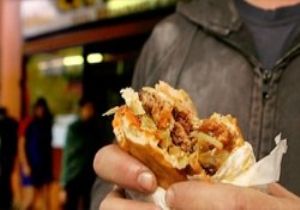 At ve Eşek Etinden  Hamburger Yapmışlar!