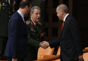 Huluis Akar a Sürpriz Görev