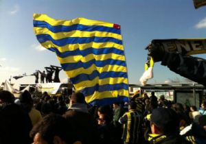 FENER LİLER MEYDANLARA İNDİ!