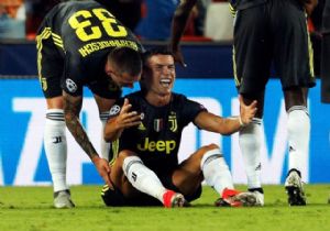 Ronaldo İlk Maçında Kızardı