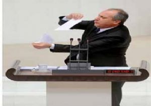 SAVCILIK FEZLEKESİNİ KÜRSÜDE YIRTTI!