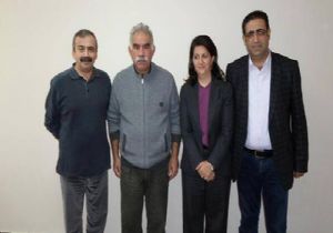 ÖCALAN VE BDP LİLERİN İMRALI POZU