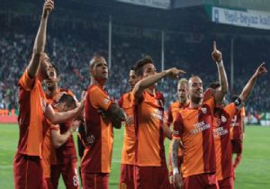 Fener i Sneijder in Füzeleri Yıktı 2-1