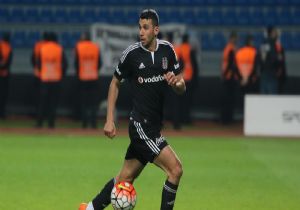 İsmail Köybaşı Beşiktaş’tan ayrıldı