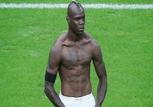 BALOTELLİ LİVERPOOL DA...