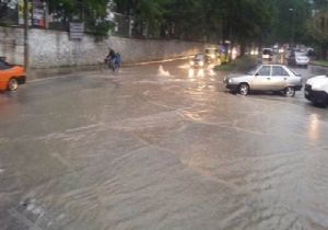 İzmir deYollar Göl e Döndü!