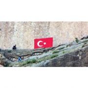 CUDİ DAĞINA TÜRK BAYRAĞI