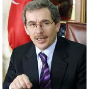 ESKİ SAKAN YENER DEN  BÜYÜME  ELEŞTİRİSİ